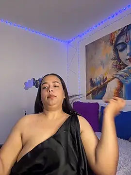 Snapshot of Deepika_padukoneNisha chatting on 11.18.25 Deepika padukoneNisha online show from 11.18.25