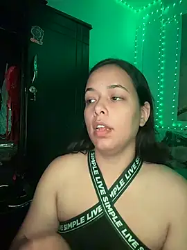 Snapshot of Deepika_padukoneNisha chatting on 04.07.26 Deepika padukoneNisha online show from 04.07.26