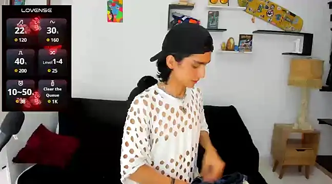 leoaddams22 online show from 03.18.25