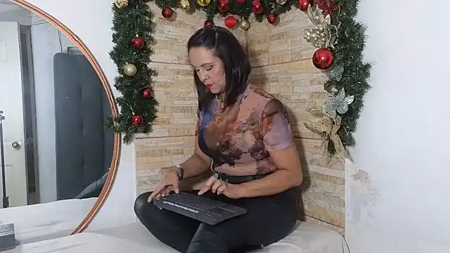 Amadamilf1980 online show from 12.05.25