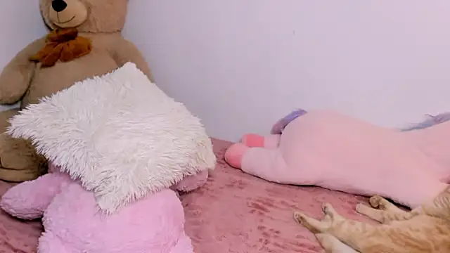 BritanyLin   online show from 02.04.26