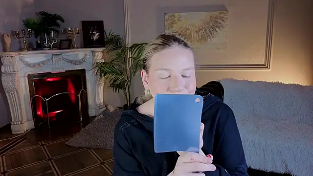 Jes Solar online show from 11.14.25