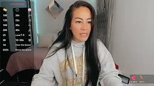 j lovee online show from 03.23.25