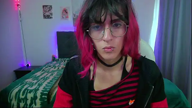 Snapshot of goth_minerva chatting on 02.02.26 goth minerva online show from 02.02.26