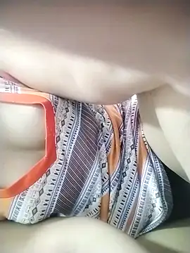 Snapshot of daika31 chatting on 03.18.25 daika31 online show from 03.18.25