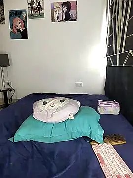 KARINNA  RAVEN online show from 09.28.25