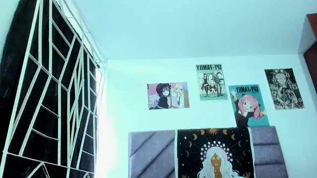 KARINNA  RAVEN online show from 10.15.25