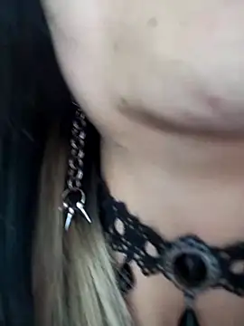 Snapshot of KARINNA__RAVEN chatting on 04.18.26 KARINNA RAVEN online show from 04.18.26