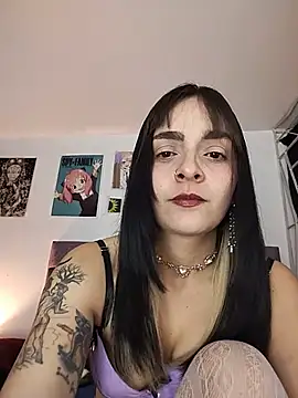 Snapshot of KARINNA__RAVEN chatting on 05.15.26 KARINNA RAVEN online show from 05.15.26