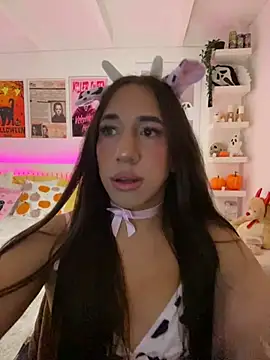 Snapshot of Tiana_Paez1 chatting on 10.18.25 Tiana Paez1 online show from 10.18.25