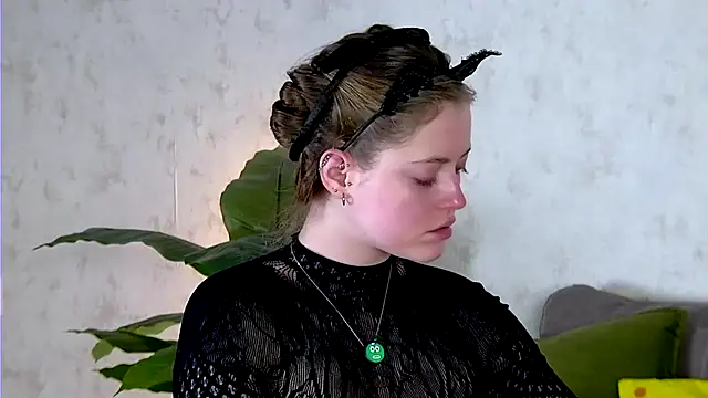 AshleyD  online show from 11.22.25