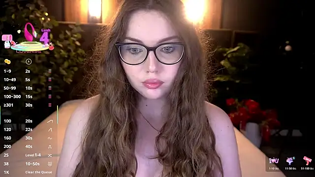 Snapshot of LuxSopphia chatting on 07.06.26 LuxSopphia online show from 07.06.26