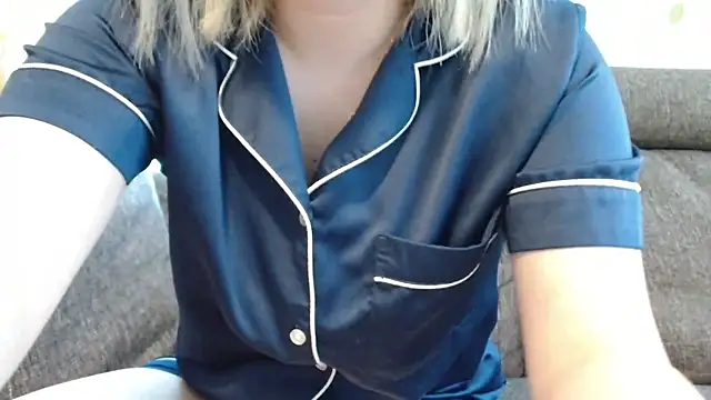 saratannn online show from 10.15.25