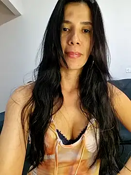 suzy20252 online show from 09.29.25