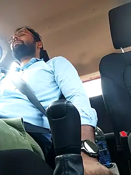 Snapshot of UAjit chatting on 11.13.25 UAjit online show from 11.13.25