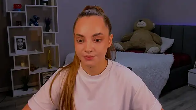 MelanieAlves online show from 11.22.25