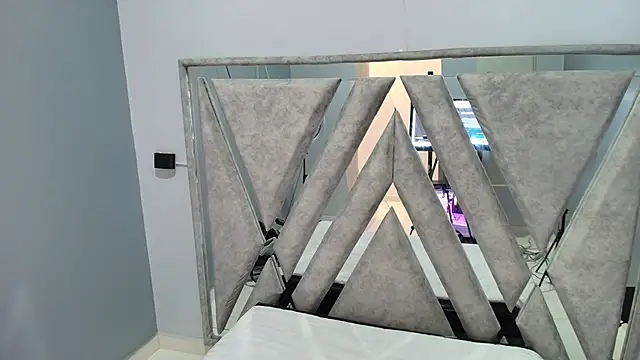 Elaine87  online show from 10.24.25