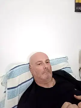 Alexis Bull online show from 10.02.25