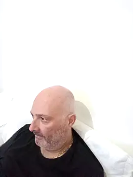 Alexis Bull online show from 10.12.25