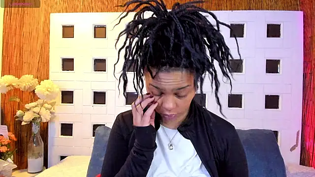 andrea xoe  online show from 03.17.26