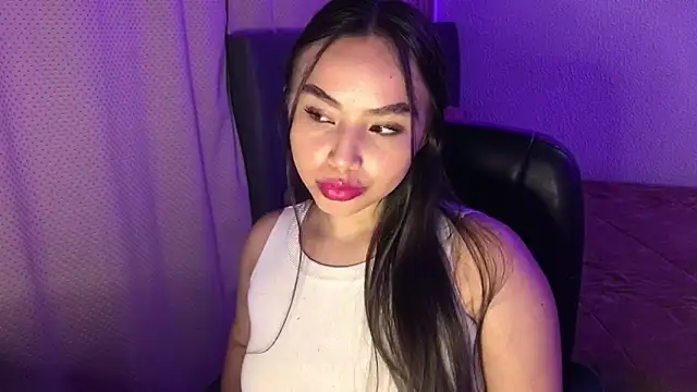 Snapshot of amelia_hall chatting on 06.18.26 amelia hall online show from 06.18.26