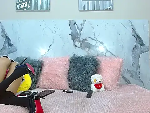 adajonnes online show from 04.14.26