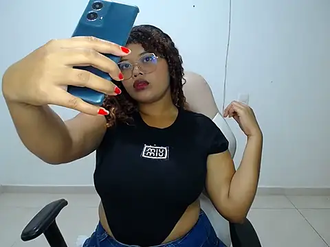 natalietits1 online show from 12.18.25