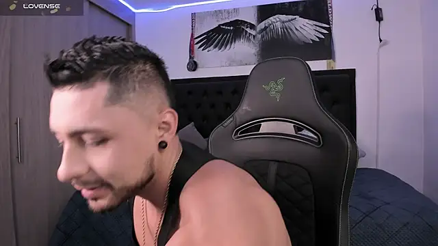 santi aesthetic online show from 09.29.25