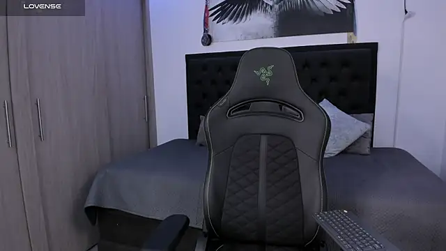 santi aesthetic online show from 10.06.25