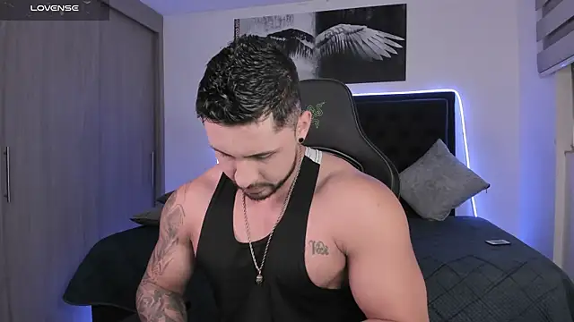 santi aesthetic online show from 04.25.26