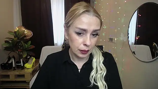 KatrinaCharm online show from 03.22.25