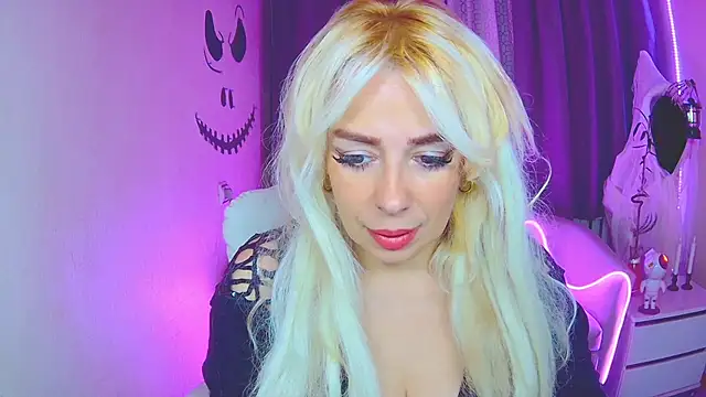 KatrinaCharm online show from 11.01.25