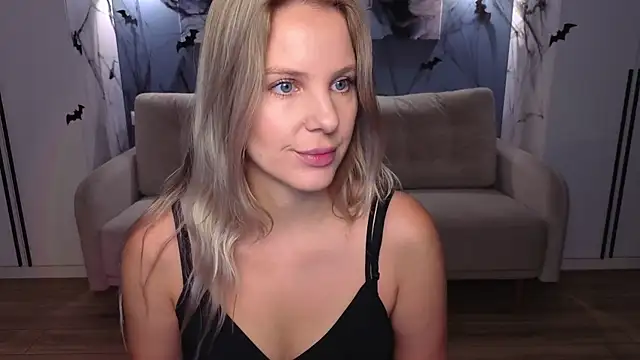 MelanieBennett online show from 10.30.25