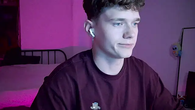 DanyDavis online show from 09.17.25