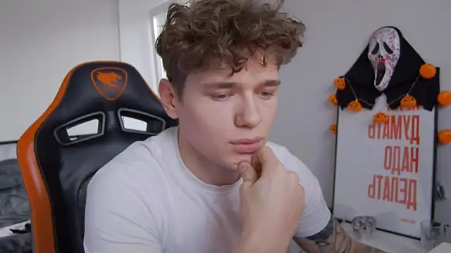 DanyDavis online show from 10.29.25