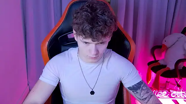 DanyDavis online show from 04.12.26