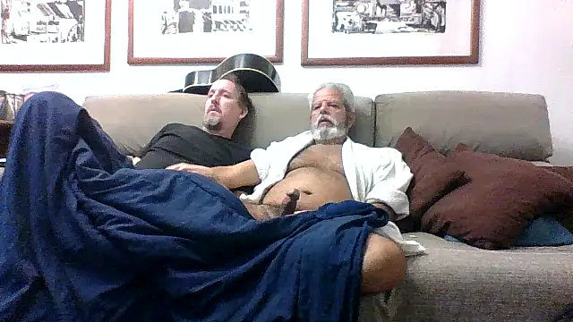 Snapshot of CasalcwBR chatting on 05.19.26 CasalcwBR online show from 05.19.26