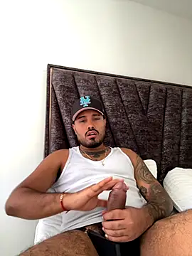 PapiStan online show from 10.13.25