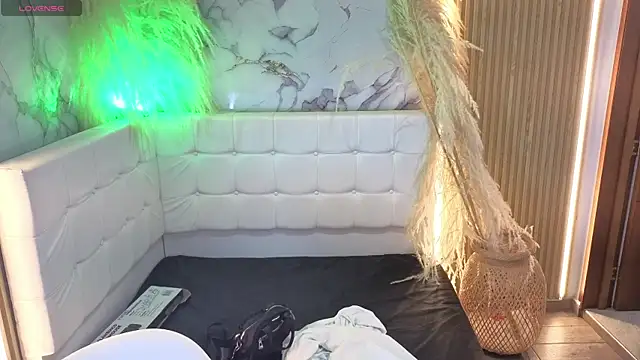 Cerecitaa02  online show from 04.17.26