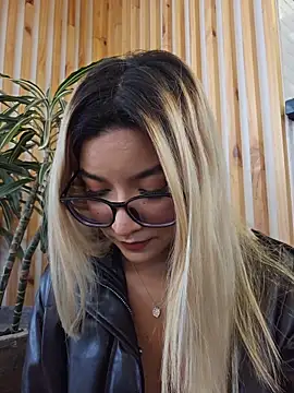 Pretty roxxyy online show from 04.01.26