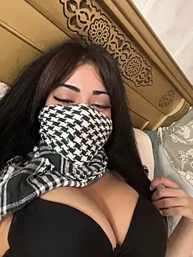 Snapshot of QueenLujaine chatting on 10.23.25 QueenLujaine online show from 10.23.25