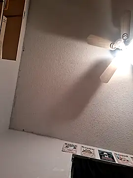 Snapshot of moasslicker chatting on 11.27.25 moasslicker online show from 11.27.25