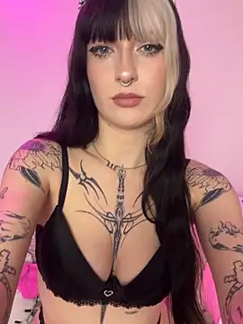 Snapshot of kittlunixx chatting on 02.23.26 kittlunixx online show from 02.23.26