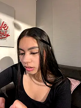 Cristina pinkk online show from 10.23.25