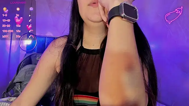 Snapshot of AlissaJoness chatting on 11.12.25 AlissaJoness online show from 11.12.25