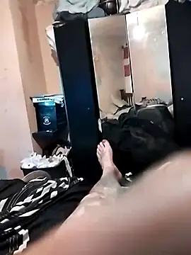 Tattyrob87 online show from 11.28.25