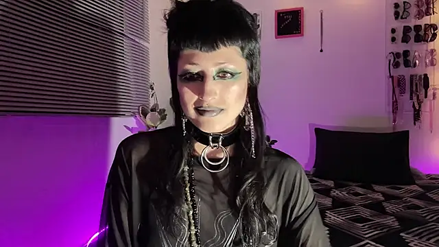 ELENA UMBRA online show from 02.07.26