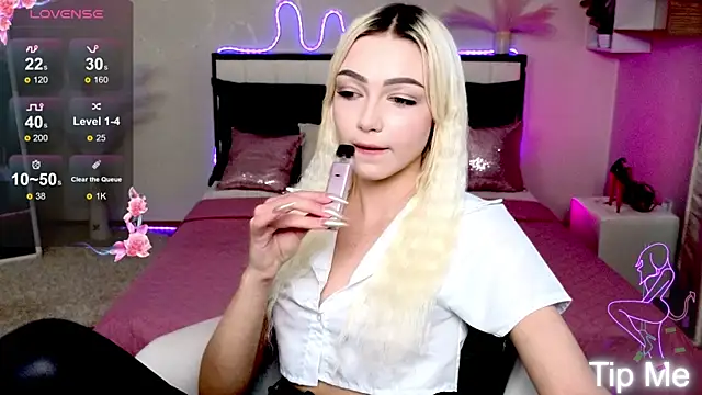 LinaLirian online show from 09.12.25