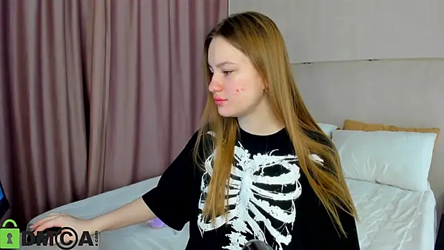 Candy Cansew online show from 10.25.25