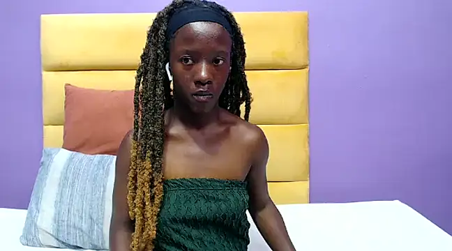 Snapshot of sexykea2002x chatting on 03.21.25 sexykea2002x online show from 03.21.25